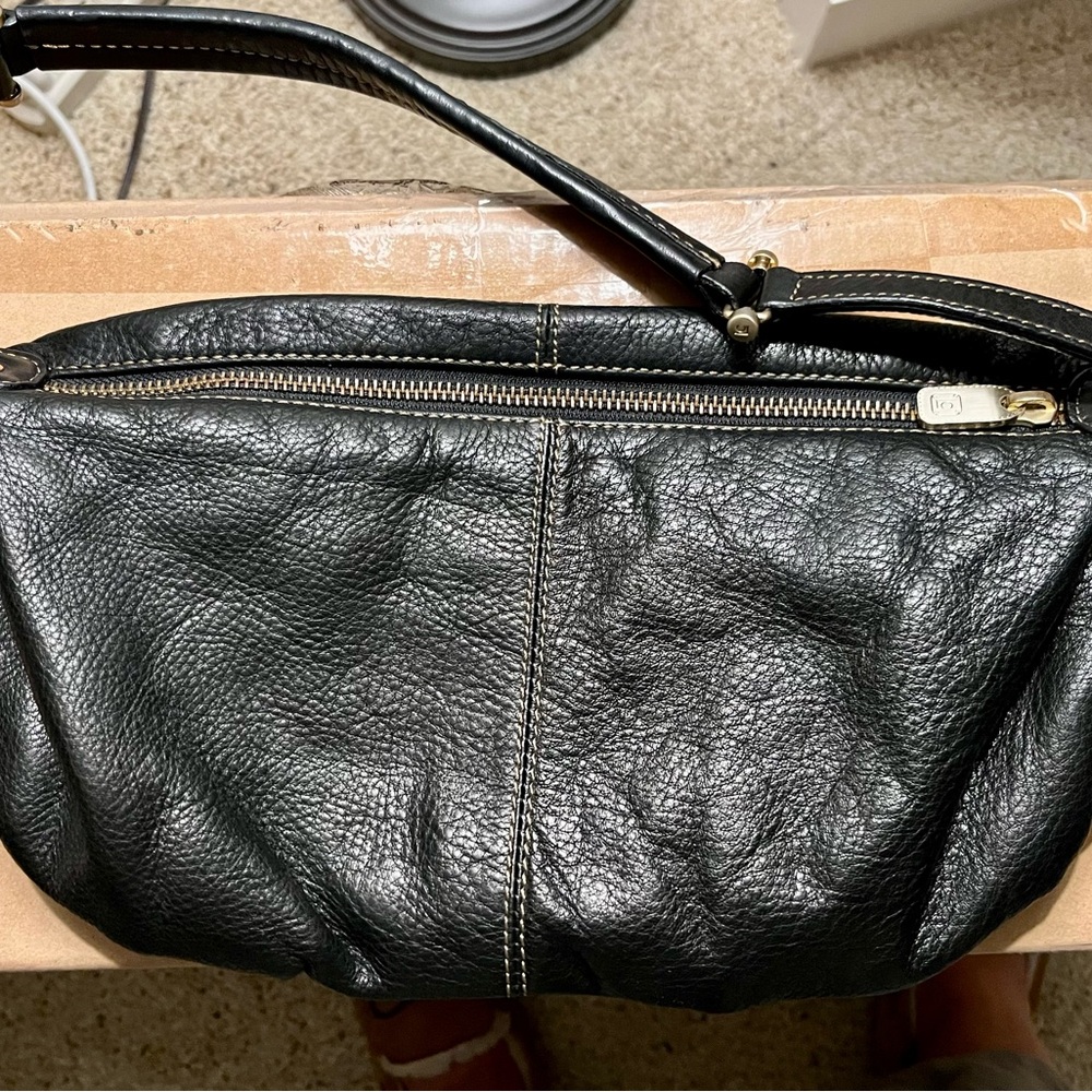 Liz Claiborne Black Shoulder Bag Structured Design - Picture 2 of 4